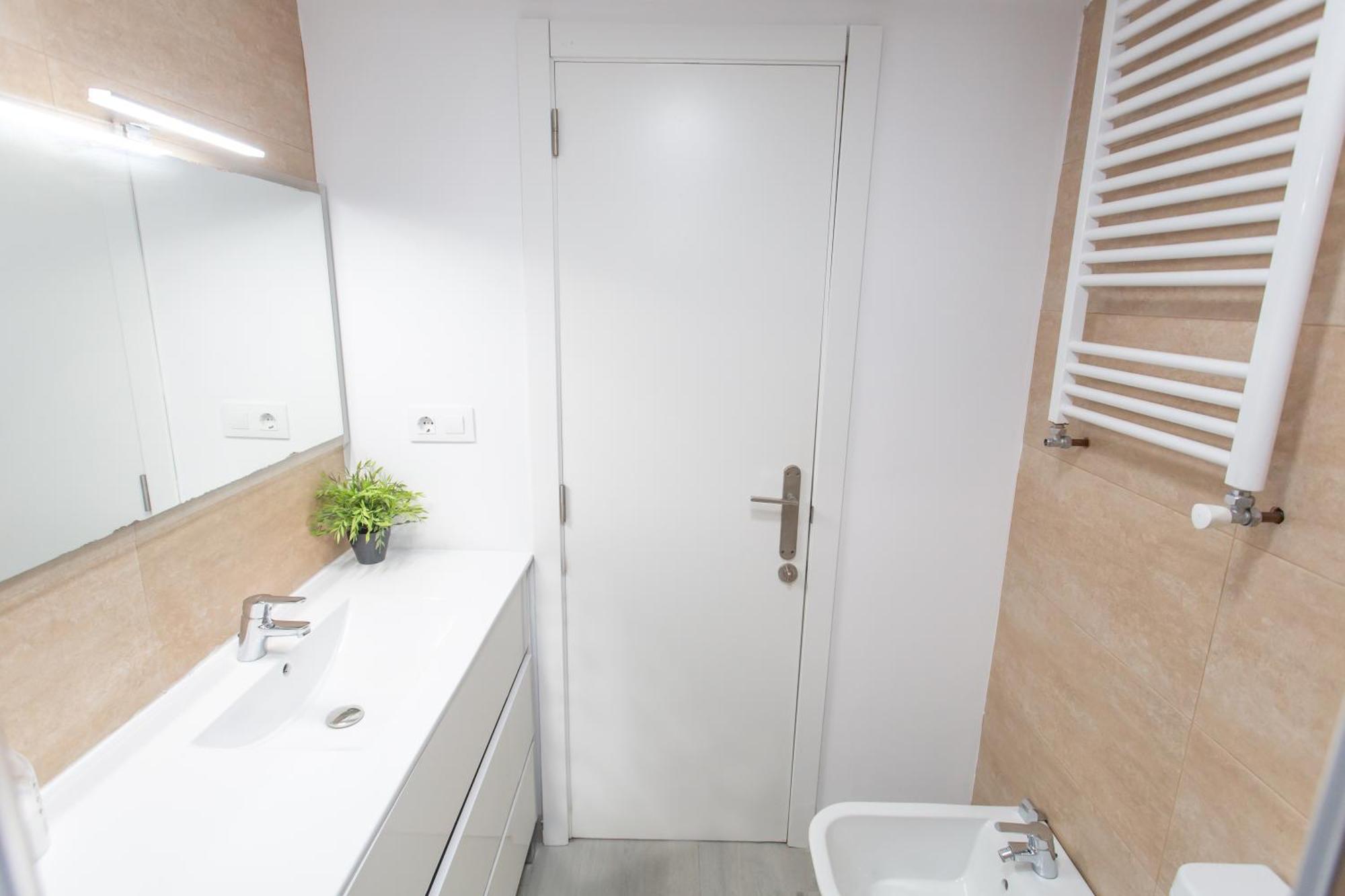 Vlc - Tranquilo Apartamento En Plaza Cisneros Valencia Exteriör bild